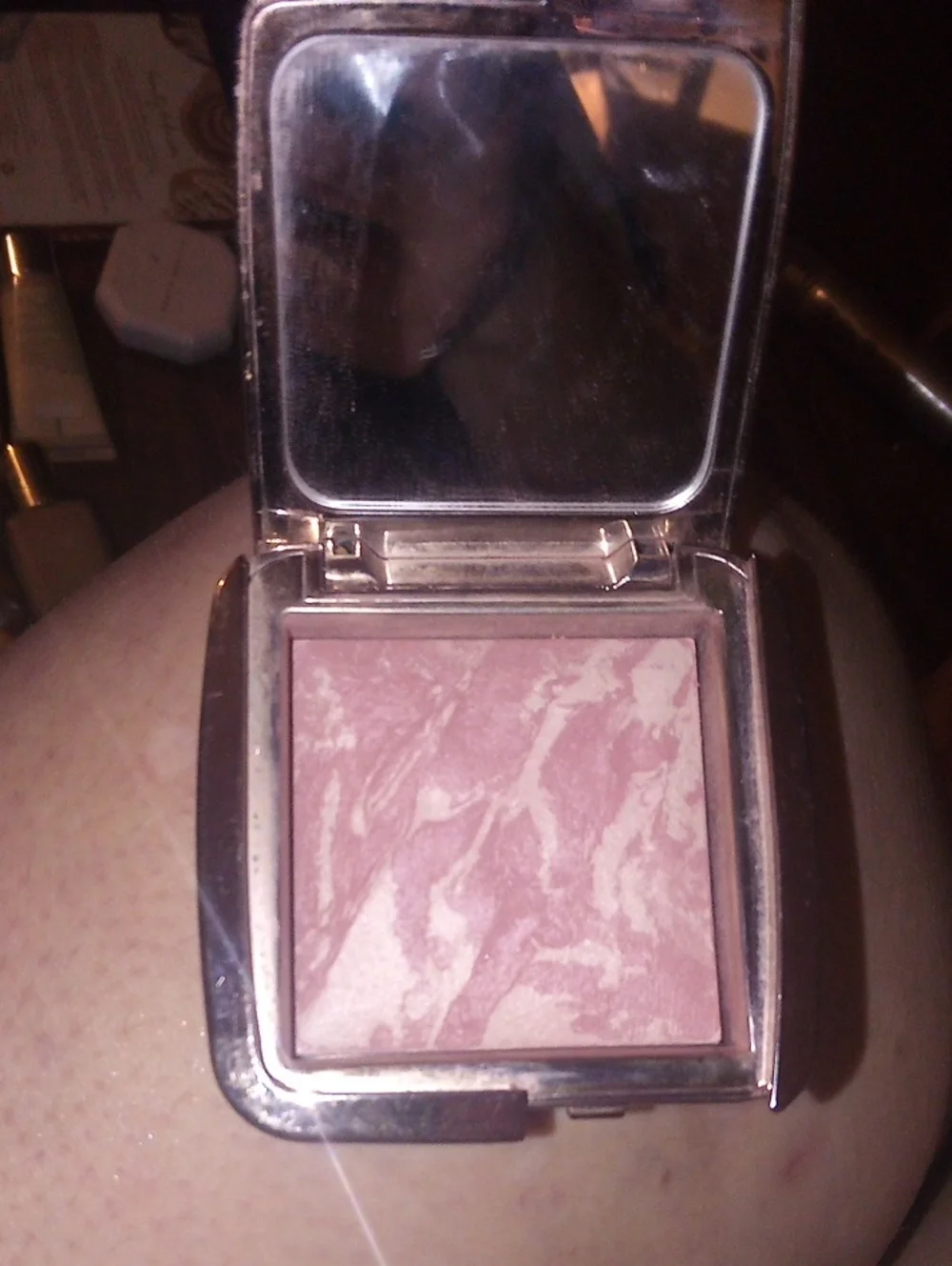 Hourglass Marbled Pink Blush Compact